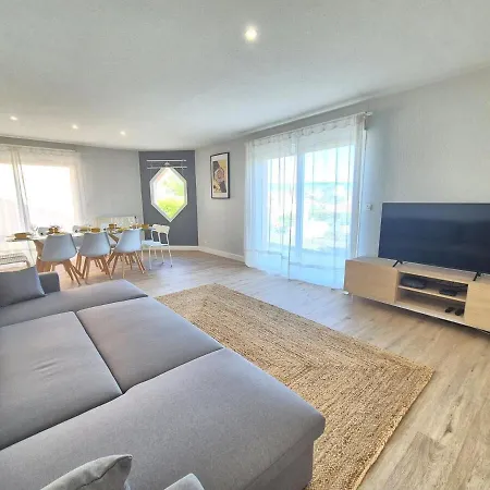 Апартаменты Le Clos Des Farges #clim#parking#terrasse Meuble Classe 3etoiles *