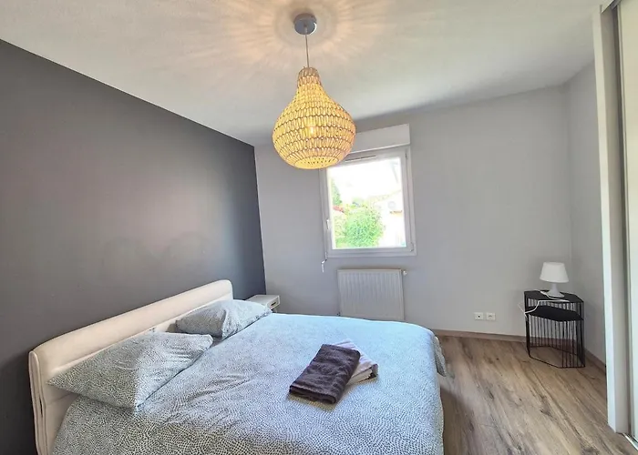 Le Clos Des Farges #clim#parking#terrasse Meuble Classe 3etoiles *